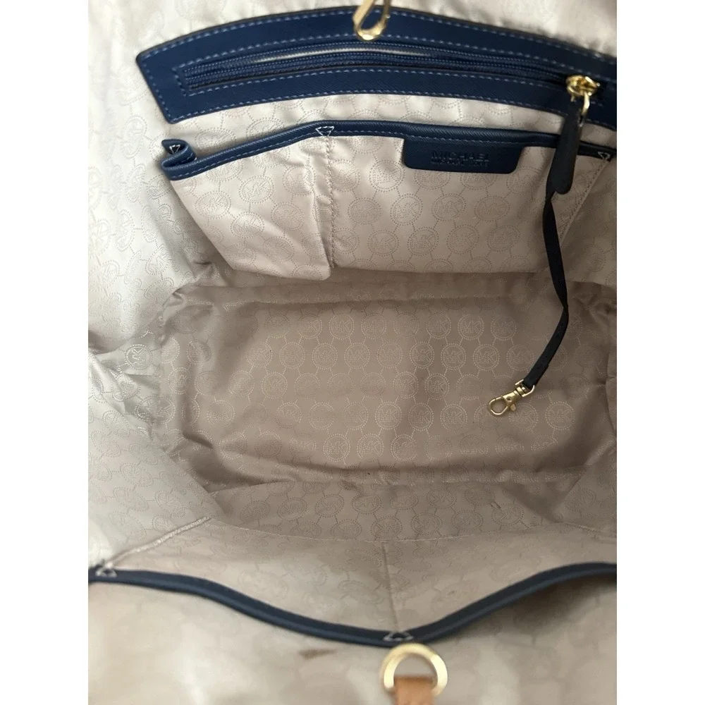 Michael Kors Jet Set Purse Handbag Tote Center Stripe Navy White Dust Bag